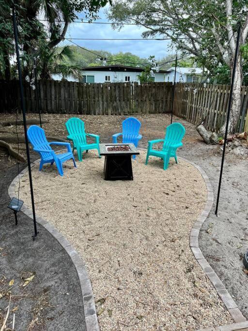 Beach Bungalow In Downtown Cocoa Beach Villa Kültér fotó