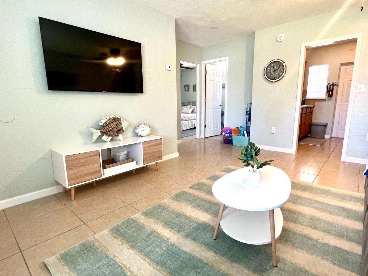 Beach Bungalow In Downtown Cocoa Beach Villa Kültér fotó