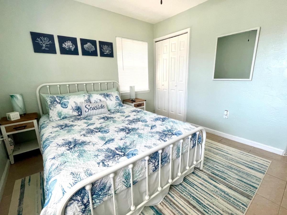 Beach Bungalow In Downtown Cocoa Beach Villa Kültér fotó