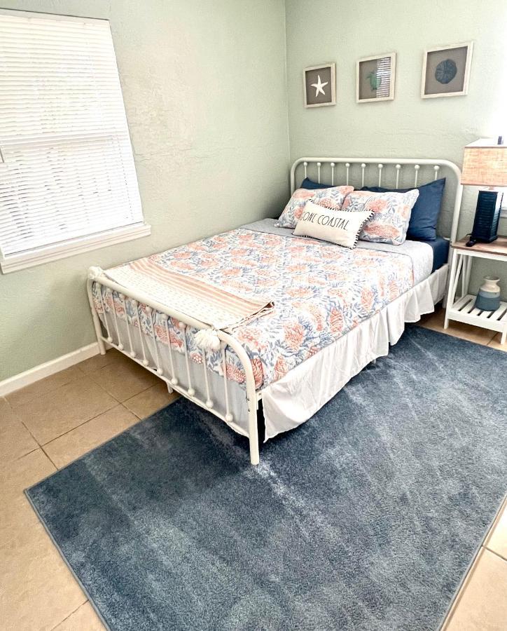 Beach Bungalow In Downtown Cocoa Beach Villa Kültér fotó