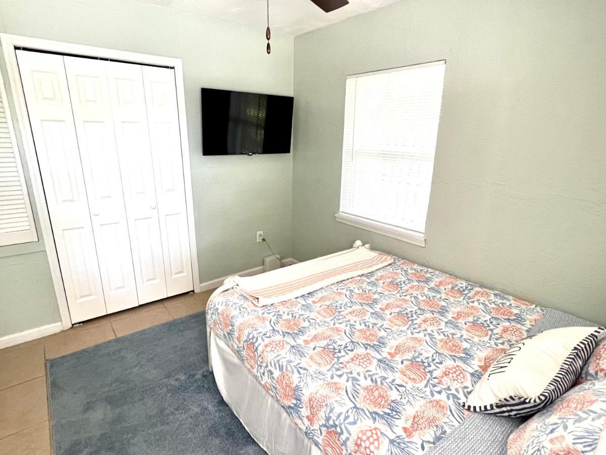 Beach Bungalow In Downtown Cocoa Beach Villa Kültér fotó